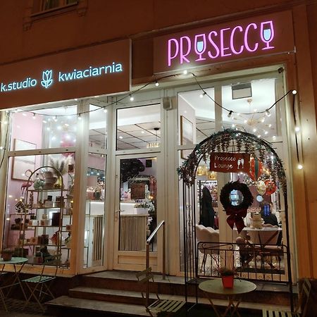 Rynek 14 & Restaurant Bed & Breakfast อีนอวรอตสวาฟ ภายนอก รูปภาพ