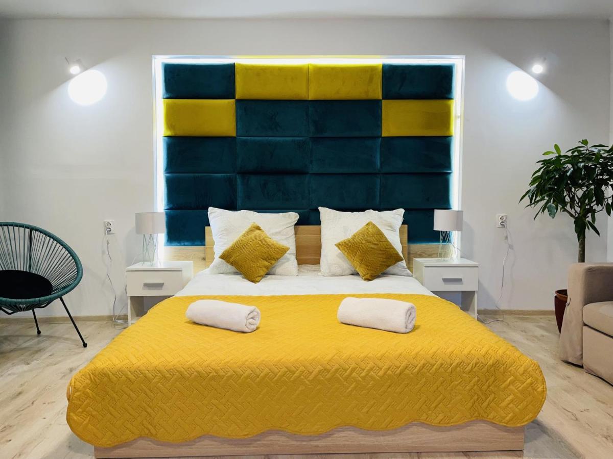 Rynek 14 & Restaurant Bed & Breakfast อีนอวรอตสวาฟ ภายนอก รูปภาพ