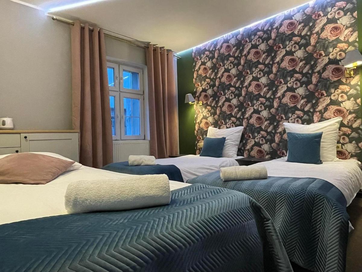 Rynek 14 & Restaurant Bed & Breakfast อีนอวรอตสวาฟ ภายนอก รูปภาพ